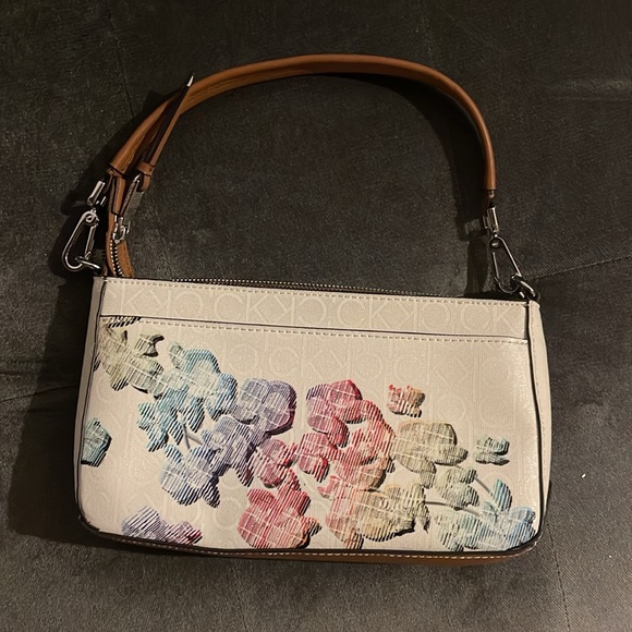 Calvin Klein purse - Picture 2 of 3